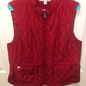 XL Women’s Red Croft & Barrow Vest